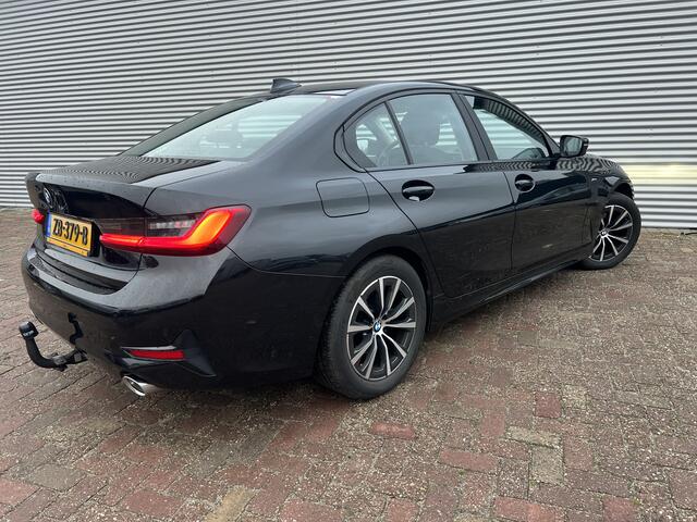 BMW 3-SERIE 320i Executive Edition | Cruise control | LED koplampen | Volledig digitaal instrumentenpaneel