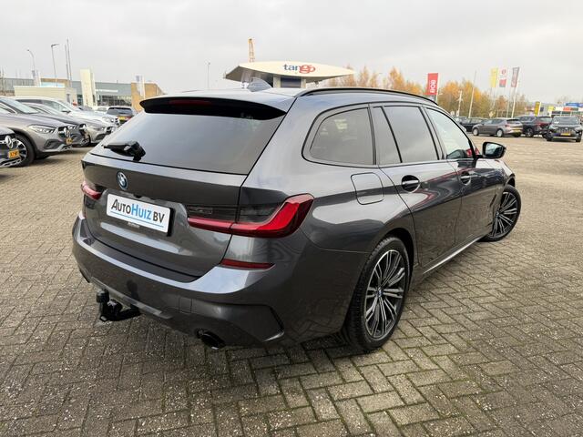 BMW 3-SERIE Touring 320e M Sport Laser Licht Trekhaak Stuurwielverwarming Carplay Achteruitrijcamera Keyless Entry