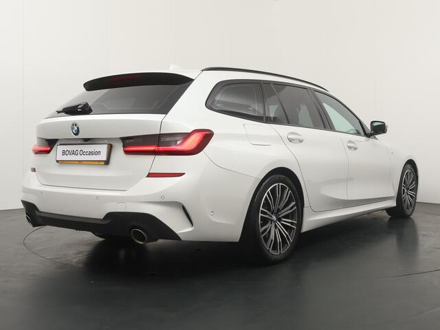 BMW 3-SERIE Touring 320i High Executive Edition | Stoelverwarming | Achteruitrijcamera | Trekhaak |