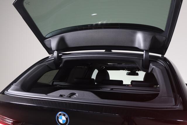 BMW 3-SERIE Touring 320e M-Sport NL-Auto!! Elek.Trekh. I Pano I Sfeer