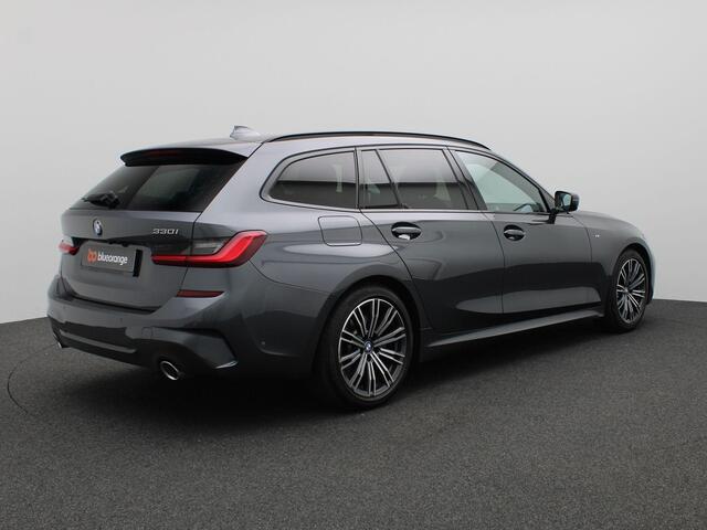 BMW 3-SERIE Touring 330i High Executive 258PK Aut. M-Sport, Adaptieve Cruise Controle,Side Assist, Achteruitrijcamera, 18" LM Velgen, Stoelverwarming, Leder, Alarm, PDC