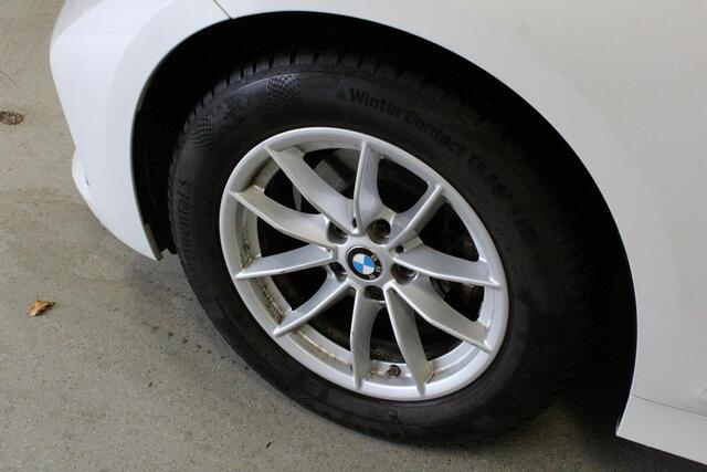 BMW 3-SERIE 318d Executive Edition | NL-AUTO+N.A.P! | CARPLAY | PDC-V/A | CLIMA | DAB-RADIO | NAVI | LED | CRUISE |