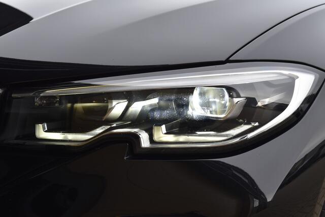 BMW 3-SERIE Touring 330i xDrive High Executive Edition * M-Sport * 19 Inch Lm * Trekhaak * Camera *