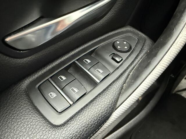 BMW 3-SERIE Touring BWJ 2019 330i 252 PK High Executive M-SPORT AUTOMAAT | LEDER | STOELVERW. | NAVI | CLIMA | CRUISE | FULL LED | 19" LMV | CAMERA | PDC |