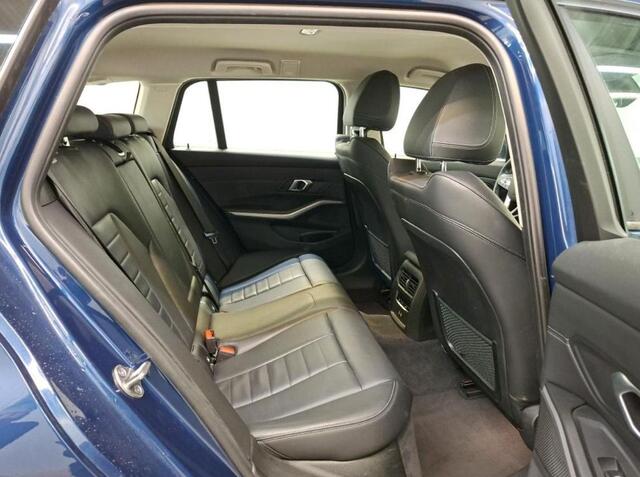 BMW 3-SERIE Touring 330e Business Edition Plus 1e-Eig. & Keurig-Onderh. BOVAG-Garantie, NL-Auto