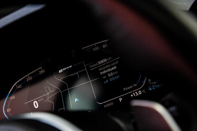 BMW 3-SERIE 3er - 330e M Sport | Shadow | Pano | HuD |