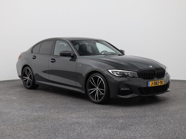 BMW 3-SERIE 318i Executive Edition M-Sport | CAMERA | CARPLAY | STOELVERWARMING