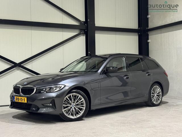 BMW 3-SERIE Touring 330e xDrive Sportline Aut. | navi | leder | panoramadak | shadow-line |