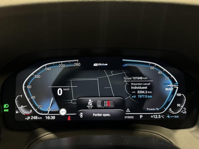 BMW 3-SERIE Touring 330e xDrive Sportline Aut. | navi | leder | panoramadak | shadow-line |