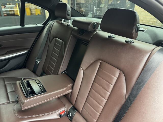 BMW 3-SERIE 318i M-Sport Automaat Climate Control Led Navi Carplay