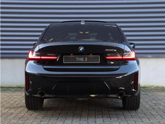 BMW 3-SERIE 330e Sedan | M Sportpakket Pro | Innovation Pack | Comfort Pack