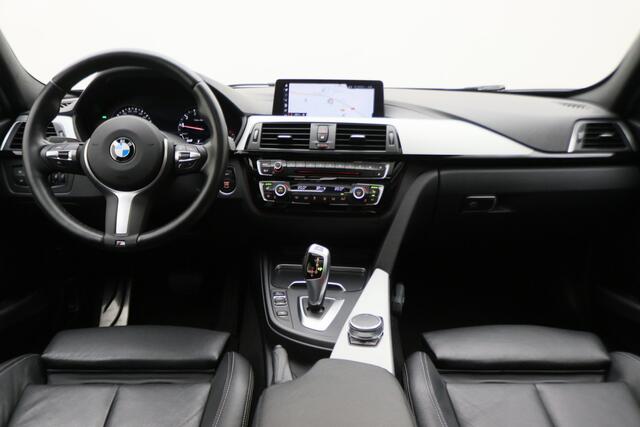 BMW 3-SERIE Touring 318i M Sport Edition Leer, Panoramadak, Camera, Navigatie, Bluetooth, Verwarmde Stoelen, 18''