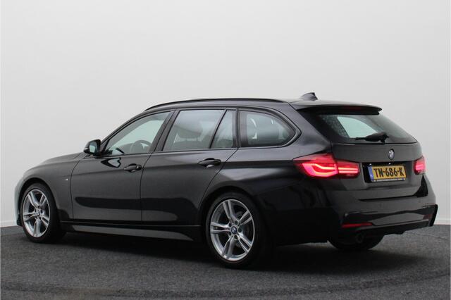 BMW 3-SERIE Touring 318i M Sport Edition Leer, Panoramadak, Camera, Navigatie, Bluetooth, Verwarmde Stoelen, 18''