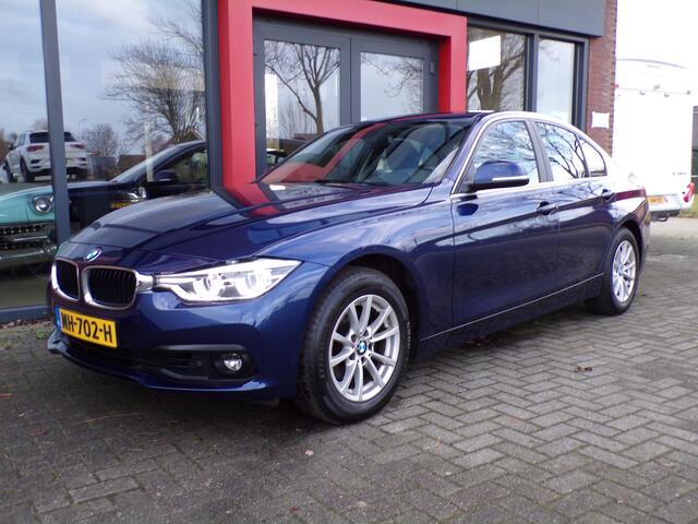 BMW 3-SERIE 320i Centennial Executive Sportstoelen Stoelverwarming Trekhaak NAP