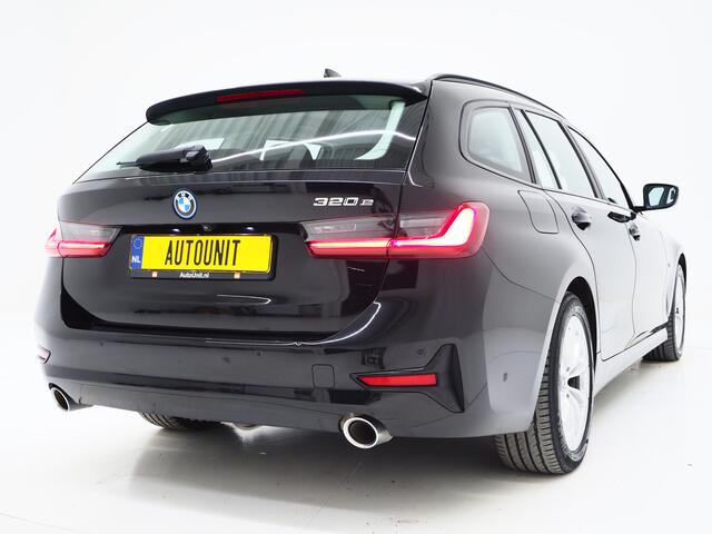BMW 3-SERIE Touring 320e Shadow Line | Camera | Trekhaak | Leder | Virtual | Cruise | DAB | LED | Carplay