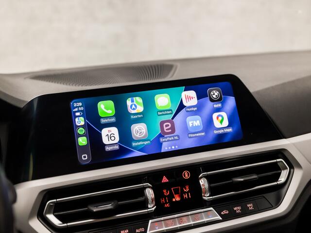 BMW 3-SERIE 320i Sportline 184Pk Automaat (SCHUIFDAK, APPLE CARPLAY, GROOT NAVI, GETINT GLAS, SPORTSTOELEN, PARKEERSENSOREN, LIVE COCKPIT, NIEUWSTAAT)
