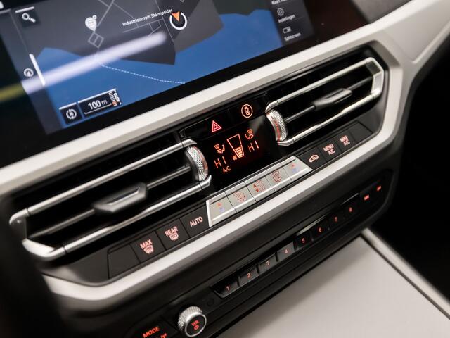 BMW 3-SERIE 320i Sportline 184Pk Automaat (SCHUIFDAK, APPLE CARPLAY, GROOT NAVI, GETINT GLAS, SPORTSTOELEN, PARKEERSENSOREN, LIVE COCKPIT, NIEUWSTAAT)