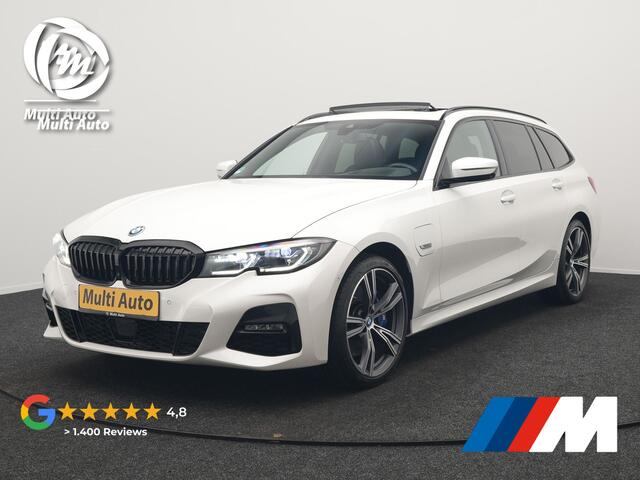 BMW 3-SERIE Touring 330e xDrive M Sport Plug In Hybrid 293pk Dealer O.H. PHEV | Panodak | Head Up | Adaptive Cruise | Laser LED | 360 Camera | Alcantara Sportstoelen Memory & Verwarmd | Sfeerverlichting | Apple Carplay | Keyless | Blis | Navigatie | Virtual | DAB
