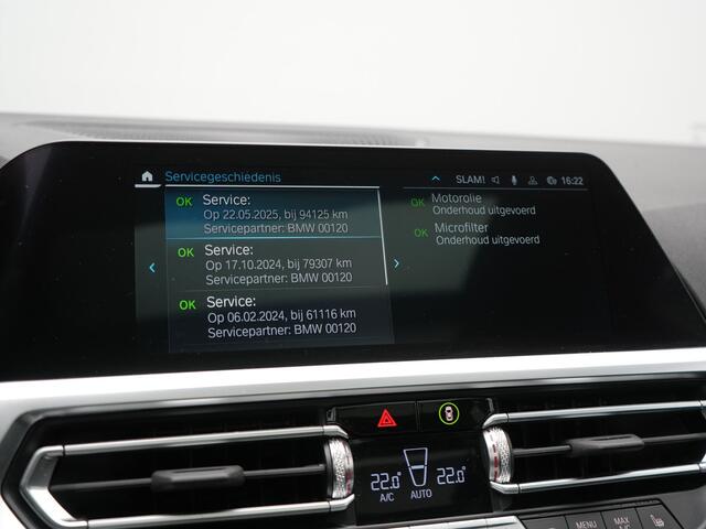 BMW 3-SERIE Touring 330e xDrive M Sport Plug In Hybrid 293pk Dealer O.H. PHEV | Panodak | Head Up | Adaptive Cruise | Laser LED | 360 Camera | Alcantara Sportstoelen Memory & Verwarmd | Sfeerverlichting | Apple Carplay | Keyless | Blis | Navigatie | Virtual | DAB