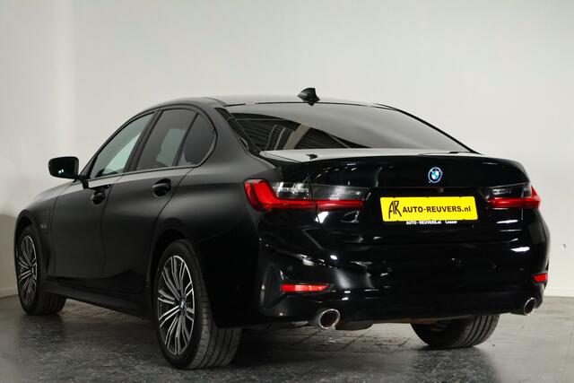 BMW 3-SERIE 320e / LED / Navi / CarPlay / Cam / Clima
