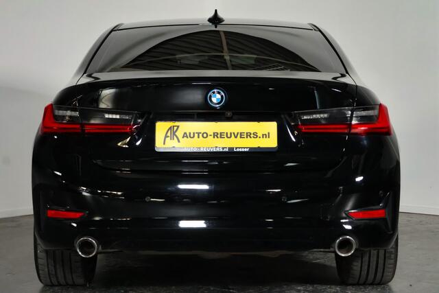 BMW 3-SERIE 320e / LED / Navi / CarPlay / Cam / Clima