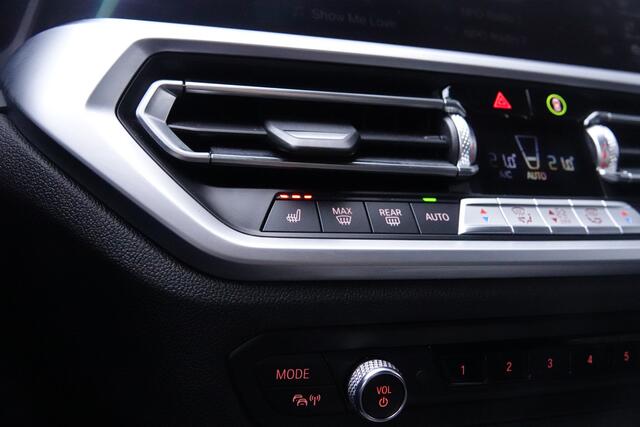 BMW 3-SERIE 330e eDrive Edition | M-Sport | Memory | Adaptive cruise | HUD | 360 | Adaptive M-Onderstel |