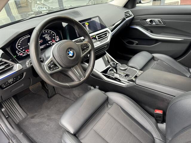 BMW 3-SERIE 320i Automaat Executive Edition Sportline*LED*Navigatie*