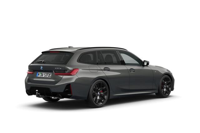 BMW 3-SERIE Touring 330e xDrive 19 Inch / Stuurwielrand Verwarming / Adaptief M-Onderstel / Comfort Acces / Electrische Zwenkhaak / Glazen Schuidak / Koplampen Shadowline / Electrisch Verstelbare Voorstoelen / Stoelverwarming / Head Up Display / Driving Assistant