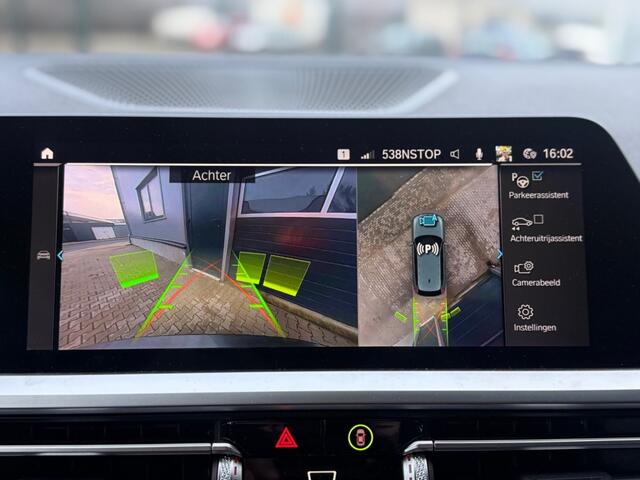 BMW 3-SERIE 330e HIGH EXE *DEALERGARANTIE* LED NAVIGATIE BT DAB STOELVERWARM 18