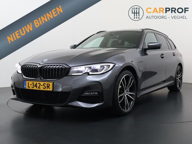 BMW 3-SERIE Touring 330e X-Drive M pakket Leder Panoramadak PHEV