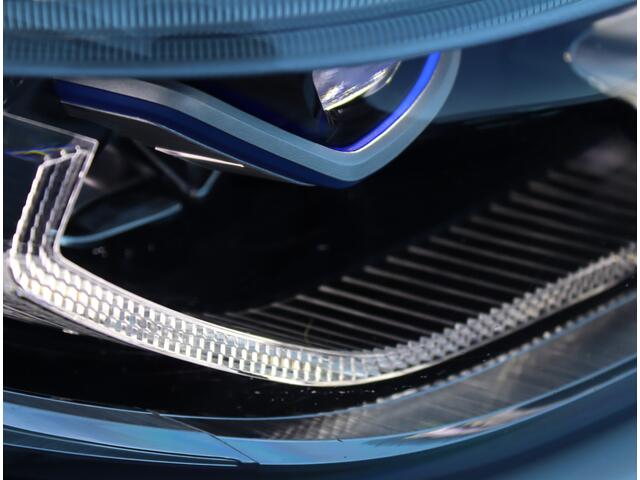 BMW 3-SERIE 330e M-sport | Schuifdak | Leder | Laser | Keyless | ACC | Org. NL