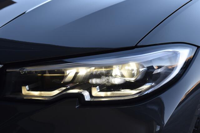 BMW 3-SERIE Touring 320i Business Edition * Panoramadak * M-Sport * M-Sportremmen * Hifi *