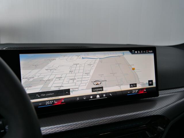 BMW 3-SERIE Touring 330e 292 Pk Automaat M-Sport pakket Schuifdak / Apple Carplay / Head-Up / Keyless