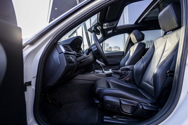 BMW 3-SERIE Touring 318i M Sport | Pano | LED | NL Auto