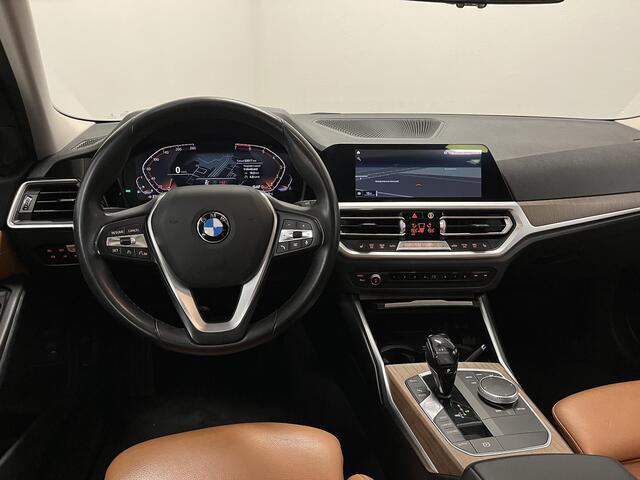 BMW 3-SERIE Touring 330i Executive Edition | Panoramadak | Trekhaak | Stoelverwarming |