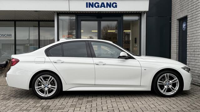 BMW 3-SERIE 318i M-Sport. Exec. | Navi | Leer | Stoelverwarming