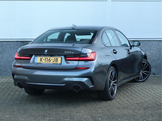 BMW 3-SERIE 330e M Sport HiFi / 19 inch / M-Sport remmen / Leder /