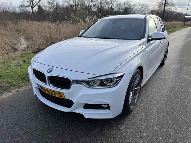 BMW 3-SERIE Touring 320i High Executive M Sport Automaat