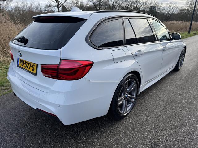 BMW 3-SERIE Touring 320i High Executive M Sport Automaat