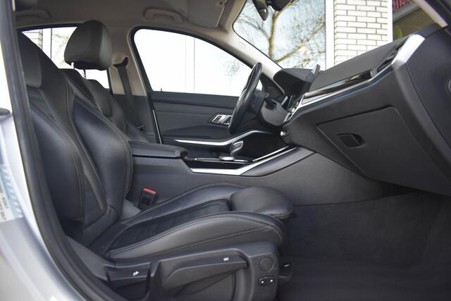 BMW 3-SERIE 330e High Executive Aut. Leder Navi Carplay Stoelverwarming HiFi