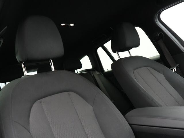 BMW 3-SERIE Touring 320e Advantage Plug In Hybrid 204pk Dealer O.H. PHEV | Head Up | Cruise Control | Apple Carplay | Navigatie | Virtual | DAB | 17" L.M |