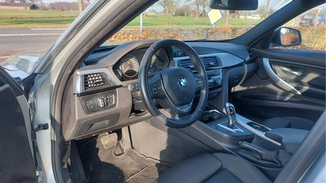 BMW 3-SERIE Touring 318i Executive CLIMA/LED BJ 2018