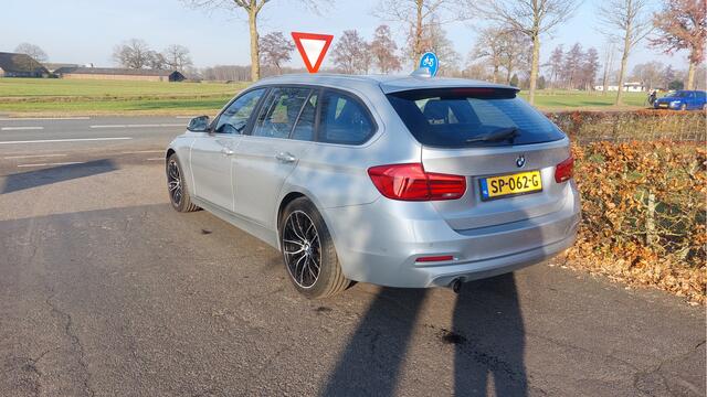 BMW 3-SERIE Touring 318i Executive CLIMA/LED BJ 2018