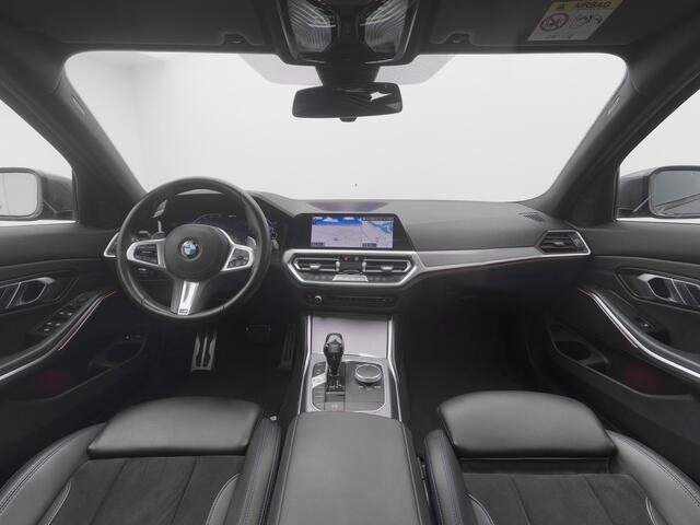 BMW 3-SERIE Touring 330e xDrive High Executive M-Sport | PANO | CAMERA | TREKHAAK