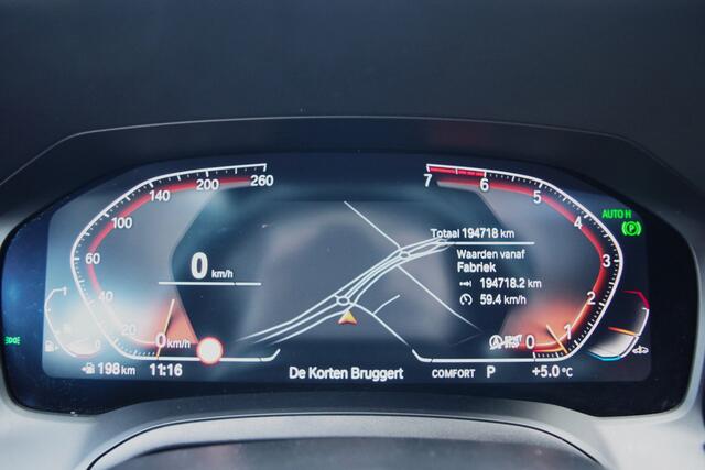 BMW 3-SERIE Touring 330i 259 PK High Executive M-Sport Edition, Panoramadak, Trekhaak, Individual, Head-Up