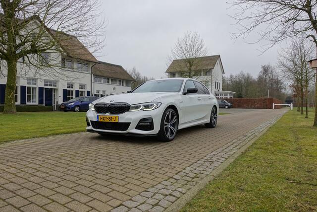 BMW 3-SERIE 330e High Executive