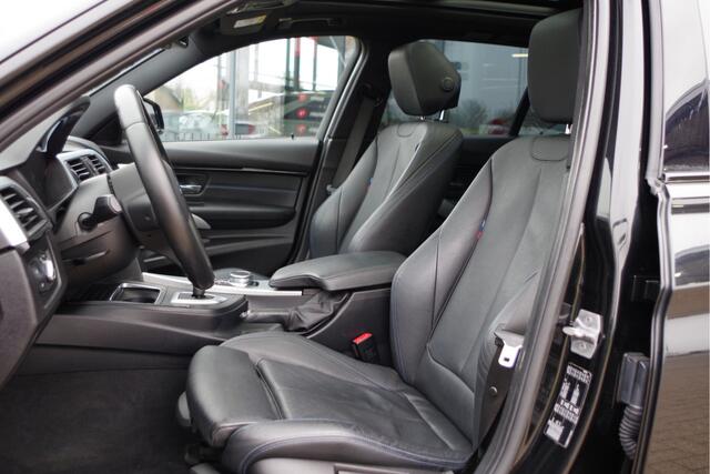 BMW 3-SERIE Touring 318i Automaat M-Sport Edition, Panoramdak, LED, Sportstoelen, Leder