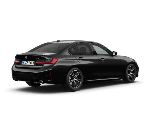 BMW 3-SERIE 318i Sedan | M Sportpakket | Comfort Pack | HiFi Systeem | Comfort Access