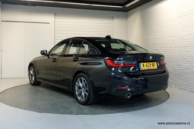 BMW 3-SERIE 320i Eerste eigenaar | Sportpakket | Carplay | Dealerauto