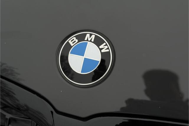 BMW 3-SERIE Touring 330e xDrive | Sportleder | Head-Up | Laserlicht | Comfort Access | Memory